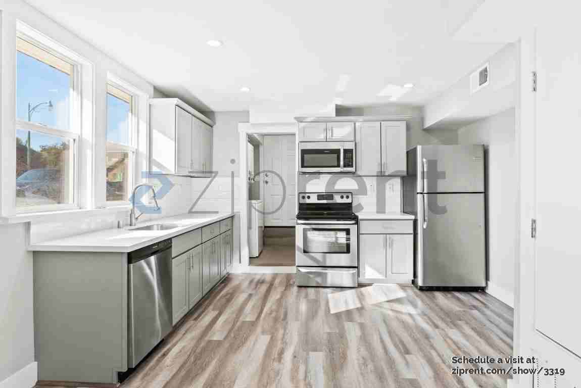 1701 Broadway #A - Photo 5 of 17