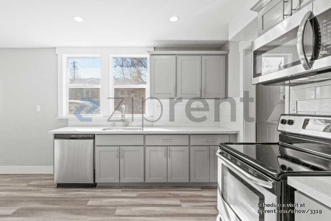 1701 Broadway #A - Photo 7 of 17