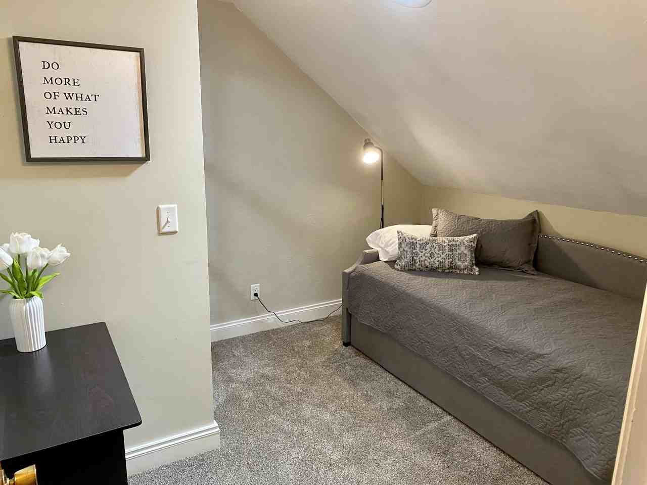 2546 E Snow Rd #4 - Photo 4 of 11