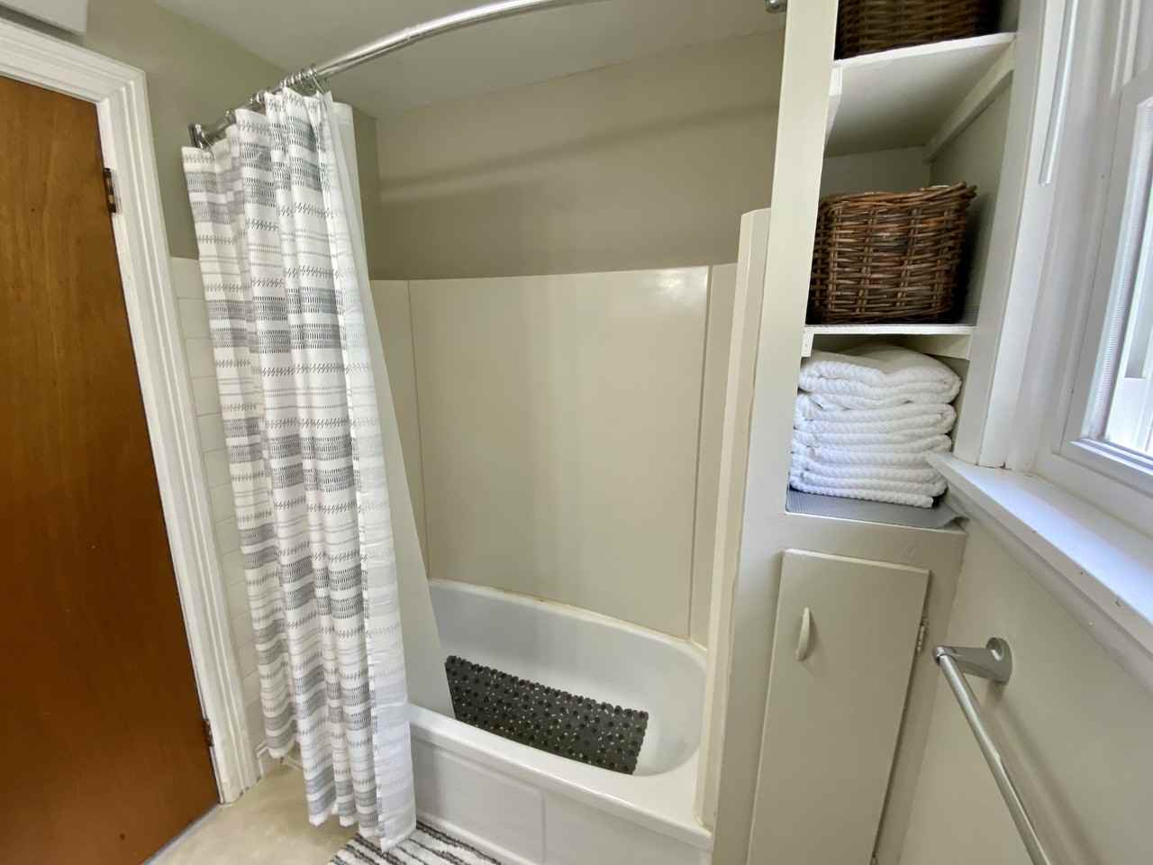 2546 E Snow Rd #4 - Photo 2 of 11