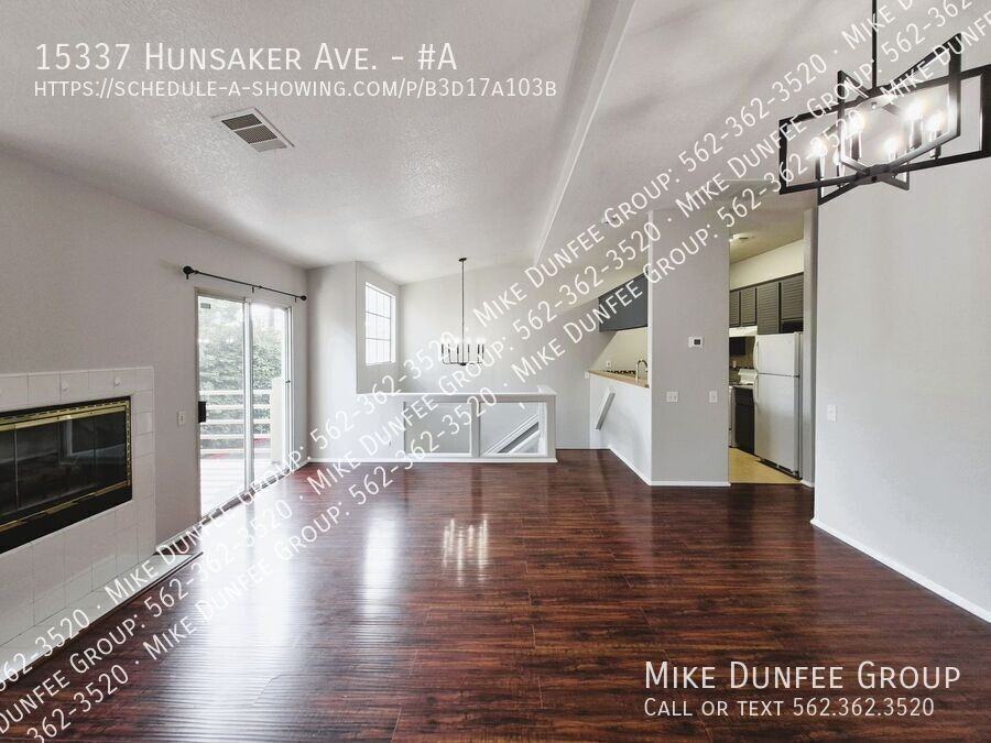 15337 Hunsaker Ave #A - Photo 3 of 25