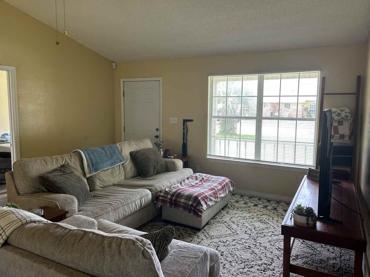 4007 Lochmoor Dr #NA - Photo 3 of 19