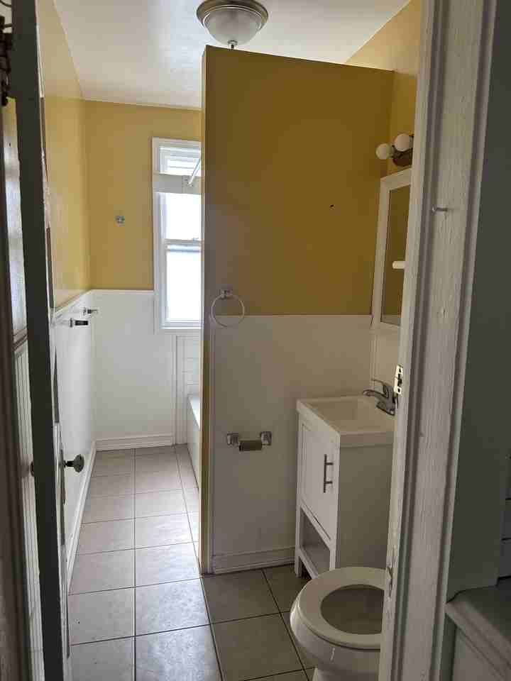 2143 Belmont St #NA - Photo 3 of 10