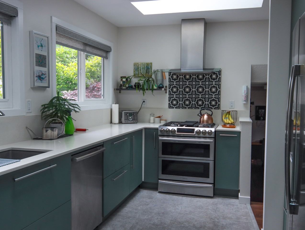 1759 Triest Crescent - Photo 2 of 31