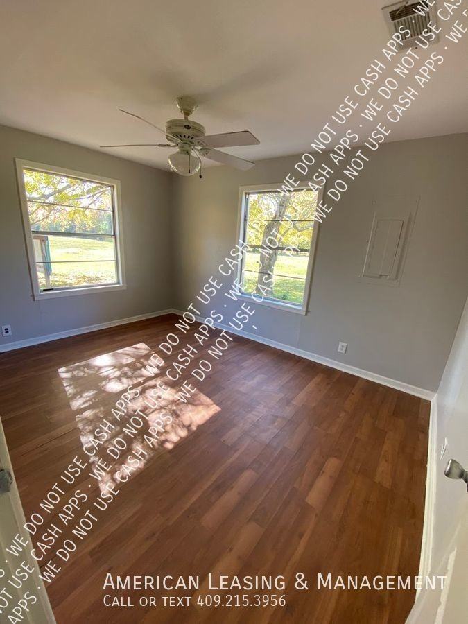 235 Chapmon Rd - Photo 2 of 14