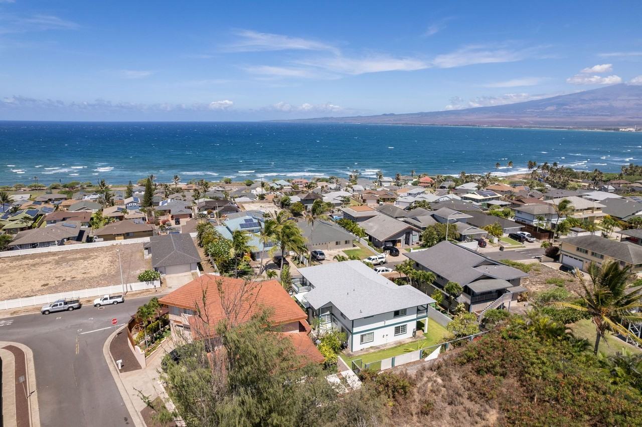 1379 Owaka St. - Photo 3 of 50