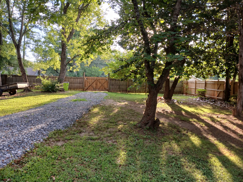 205 S Lyles Ave - Photo 3 of 9