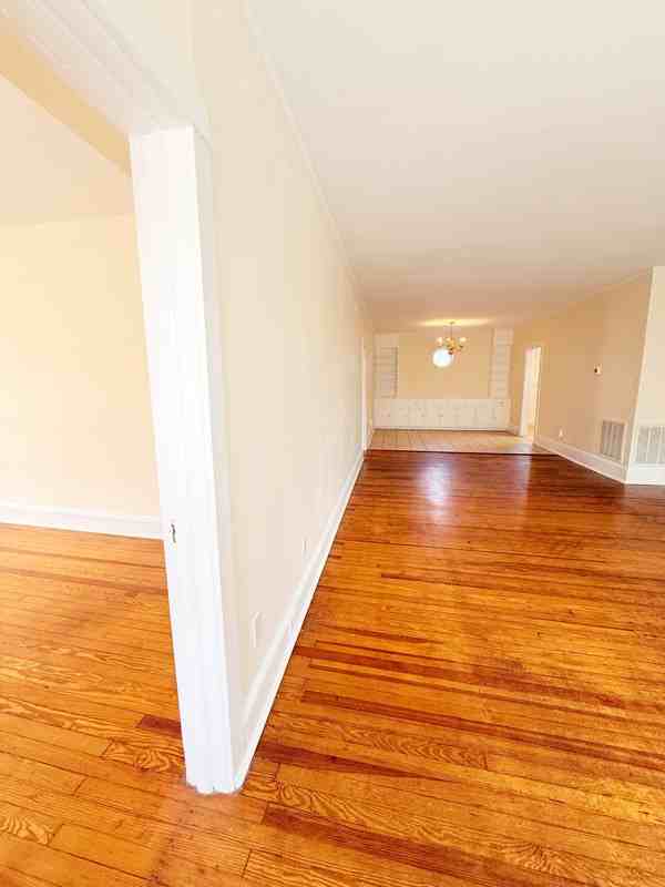 206 Bellevue Ave - Photo 3 of 13