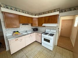 featured image of 6440 N Richmond St