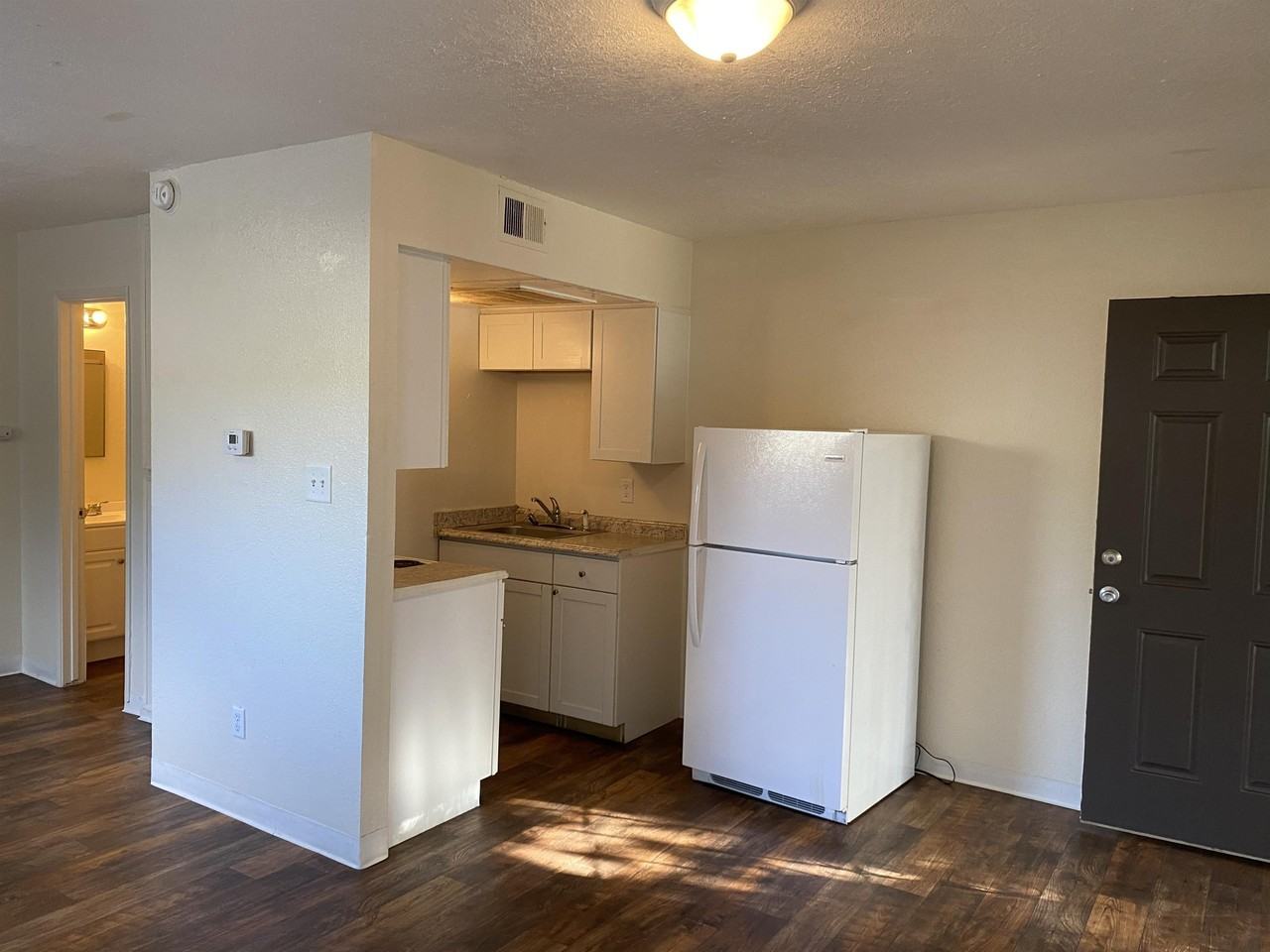 514 13th Street - Photo 2 of 14