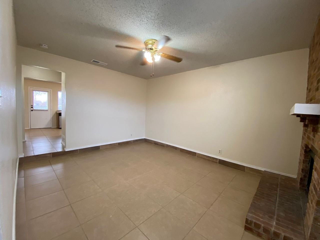 203 Pate Orr Rd N Apt A - Photo 2 of 18