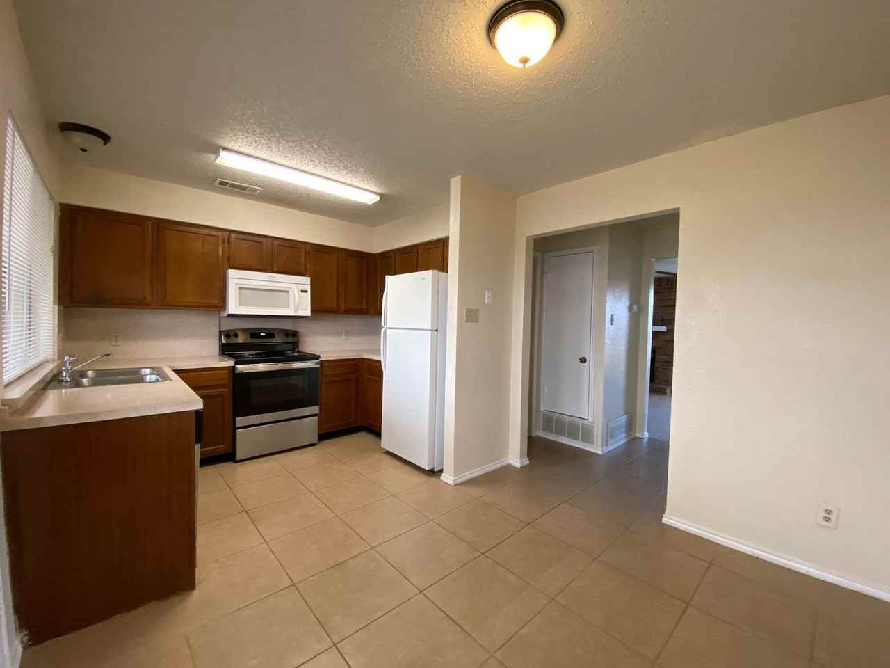 203 Pate Orr Rd N Apt A - Photo 3 of 18