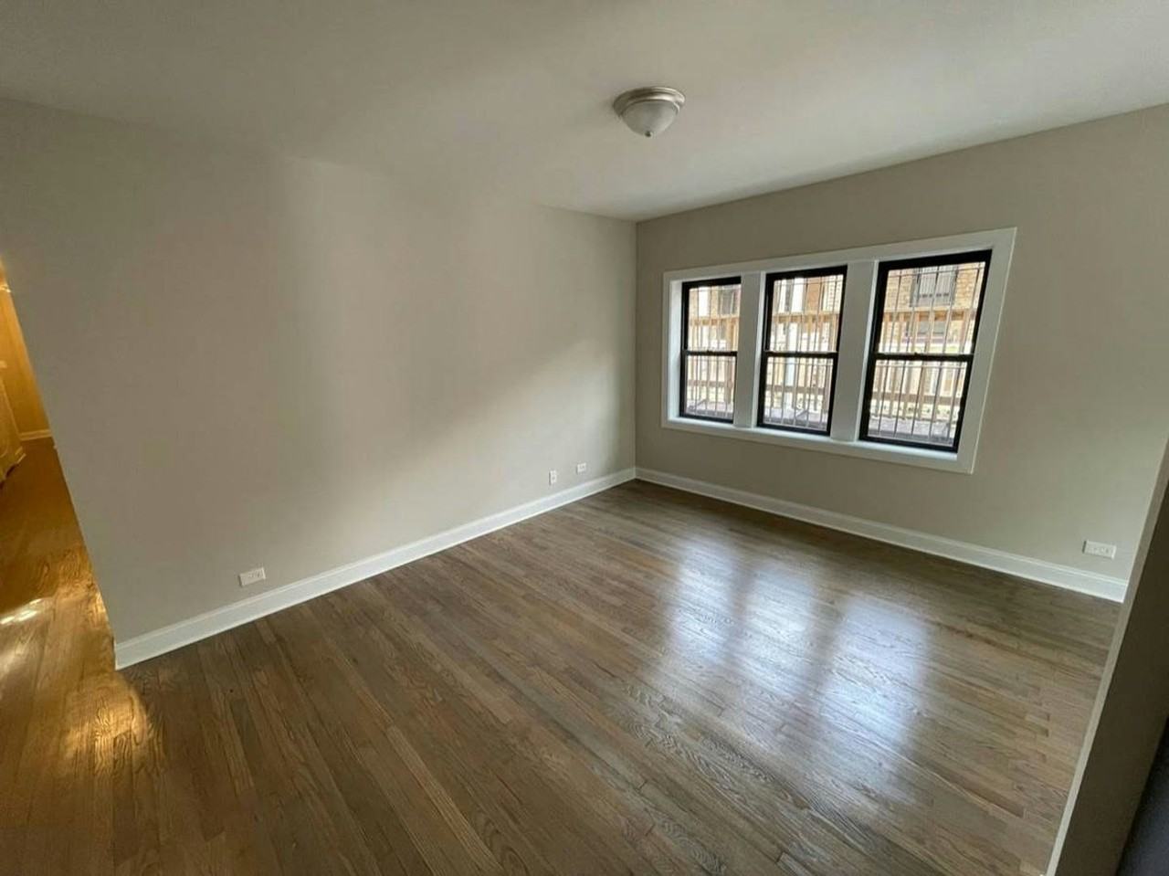 3407 West Fullerton Avenue, Unit 2c - Photo 3 of 9