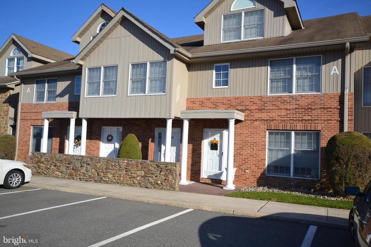 Harlen Court Rentals - Photo 3 of 16