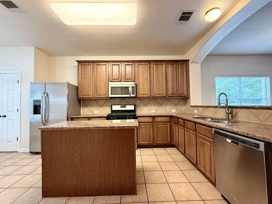 4025 Meadow Bluff Way - Photo 2 of 18