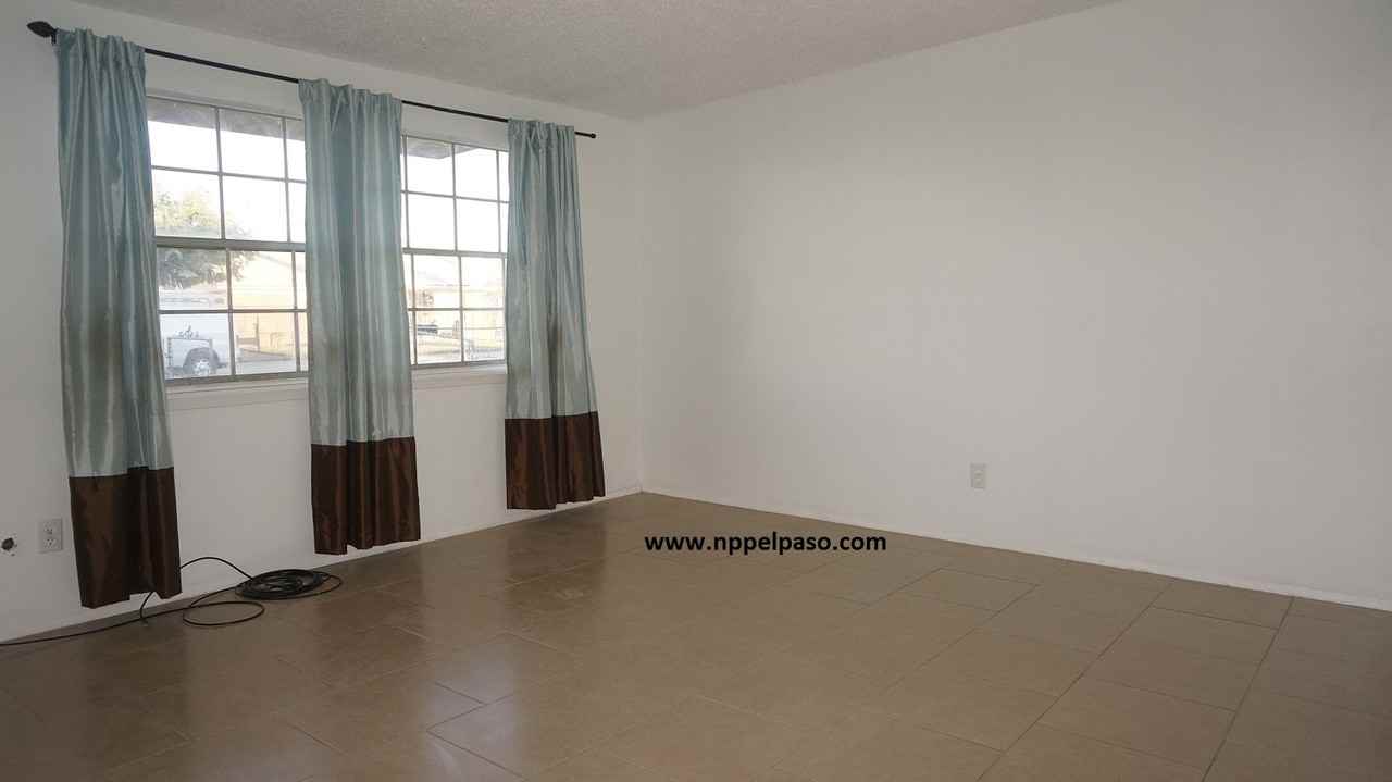 10461 Warren Street - Photo 3 of 23