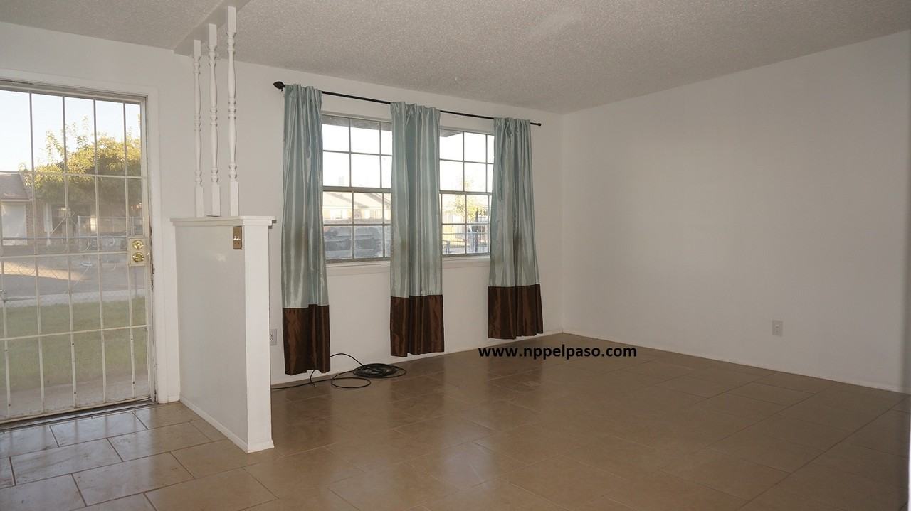 10461 Warren Street - Photo 2 of 23