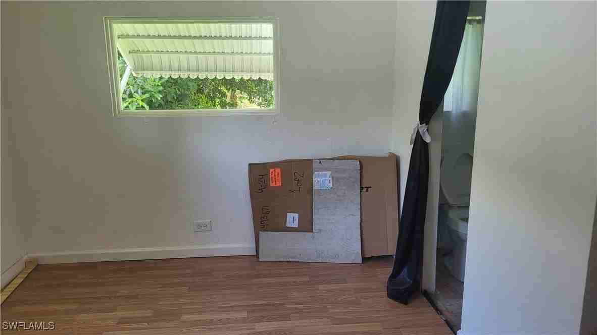 331 San Bernardino St - Photo 6 of 8