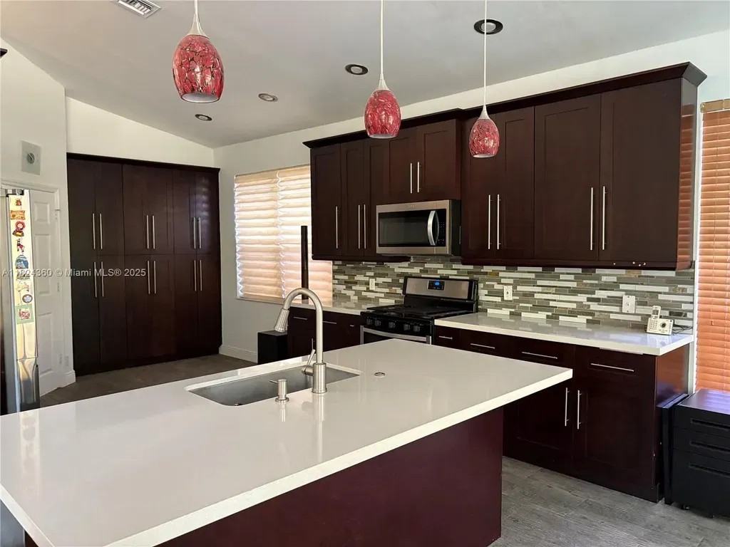 Nw 130th Ave - Photo 3 of 8