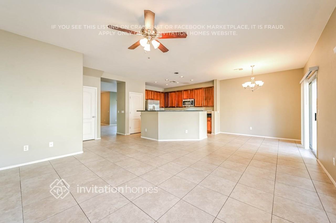 17146 N 184th Dr - Photo 7 of 18