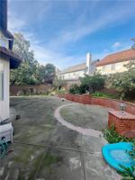 featured image of 11 Iron Spgs