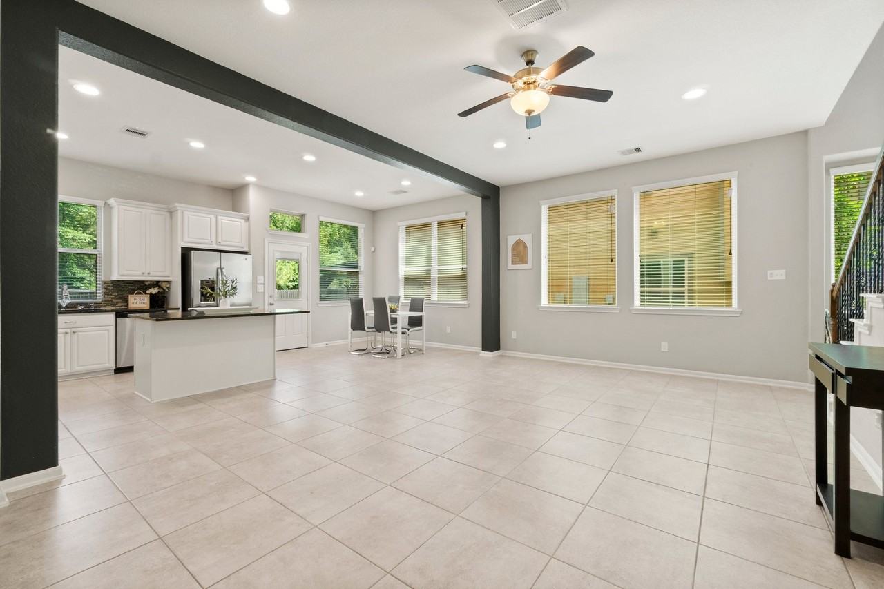 134 Biltmore Loop - Photo 2 of 34