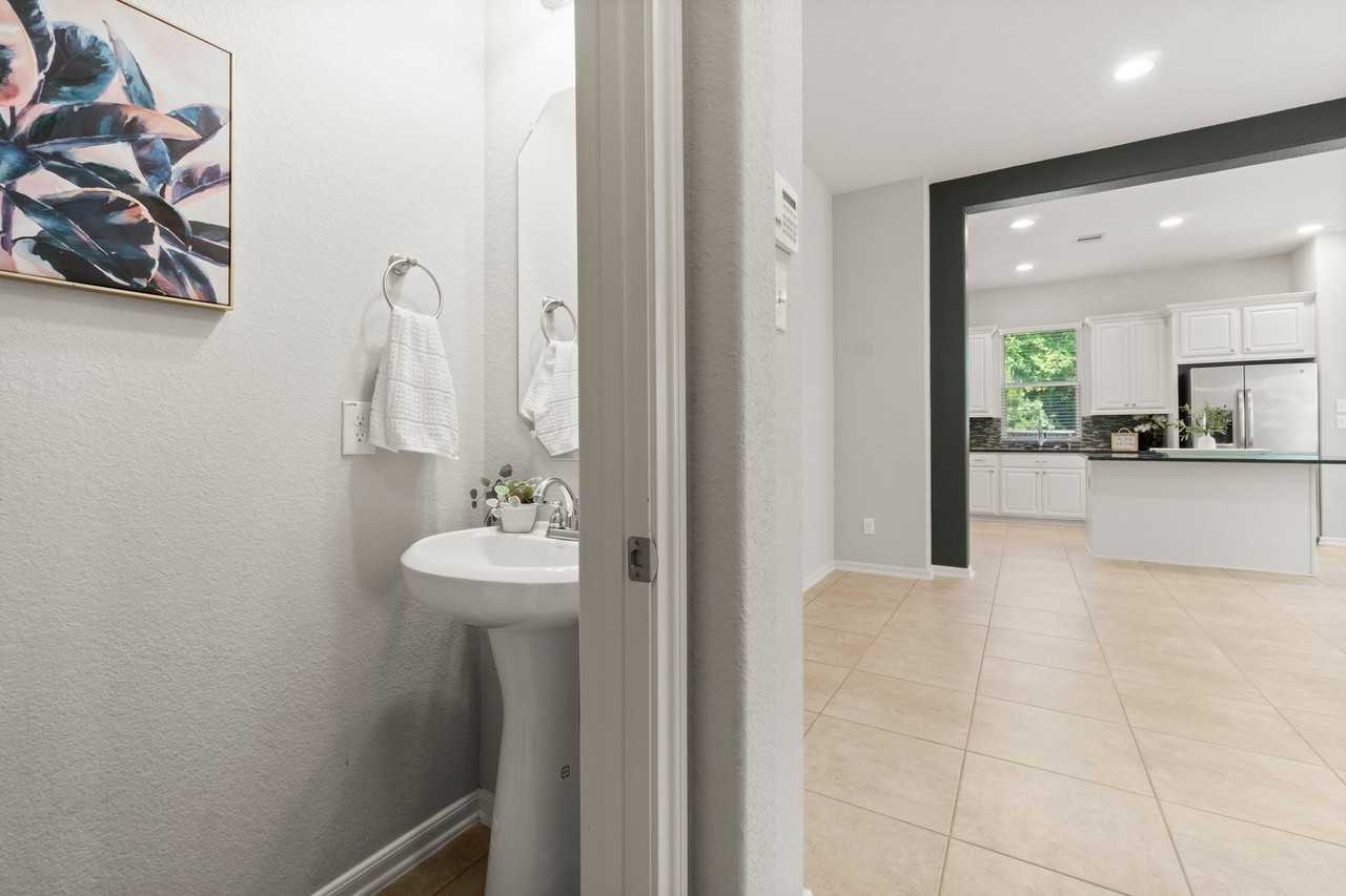 134 Biltmore Loop - Photo 6 of 34