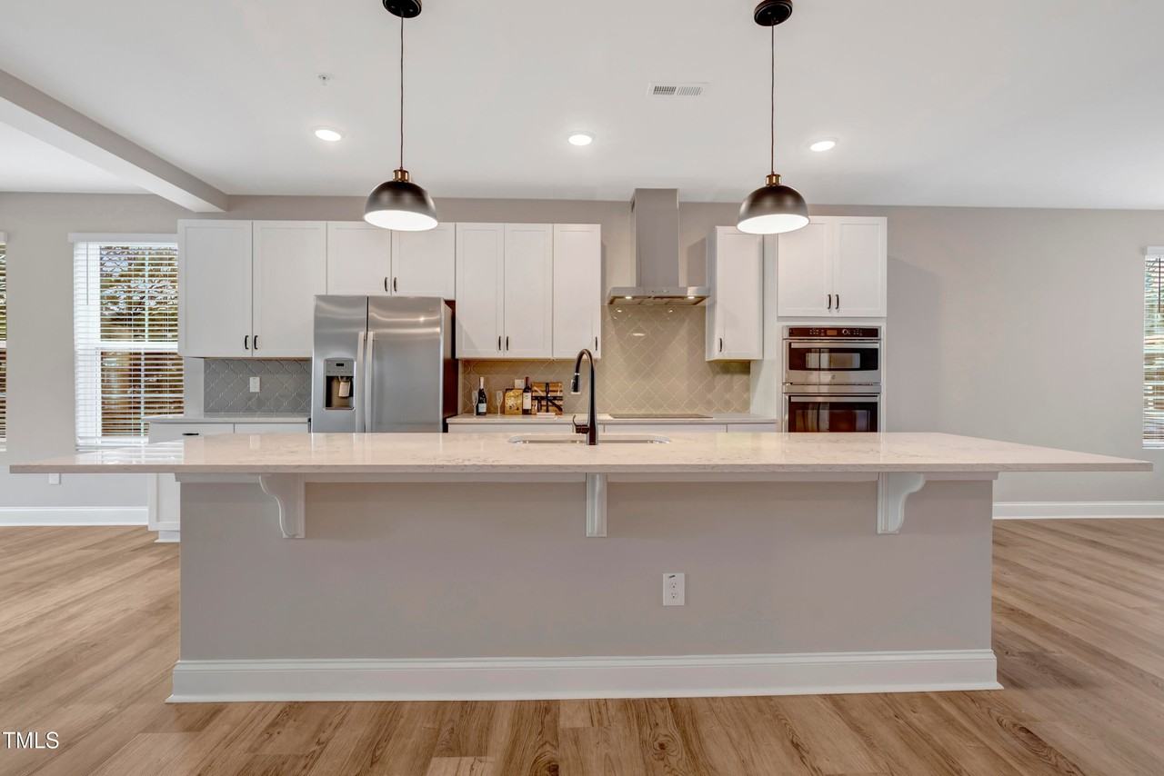 600 Market Grove Dr - Photo 6 of 33