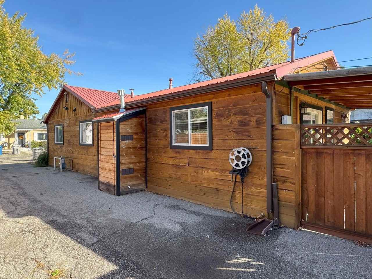 2415 W Ona St - Photo 2 of 26