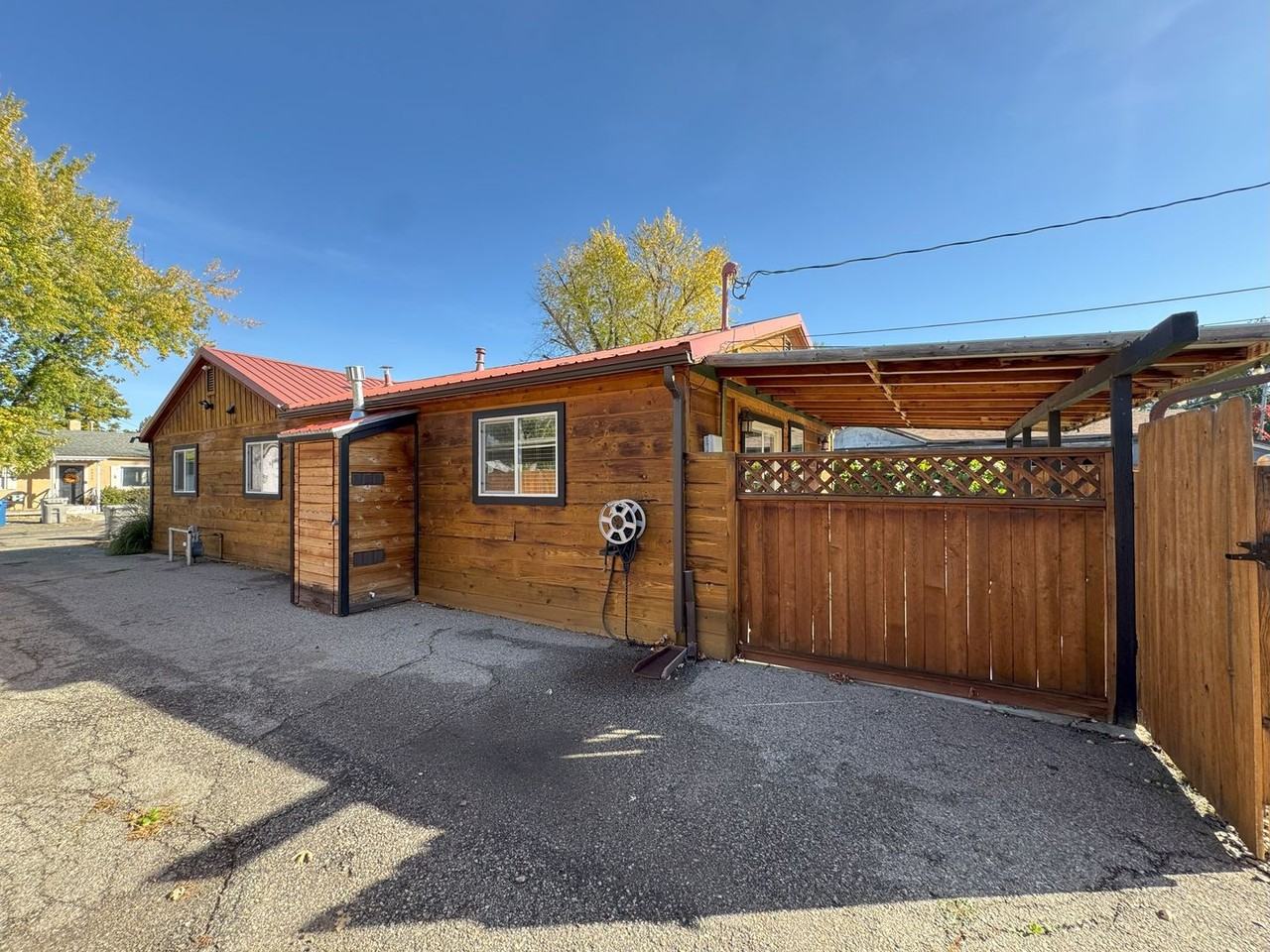 2415 W Ona St - Photo 3 of 26