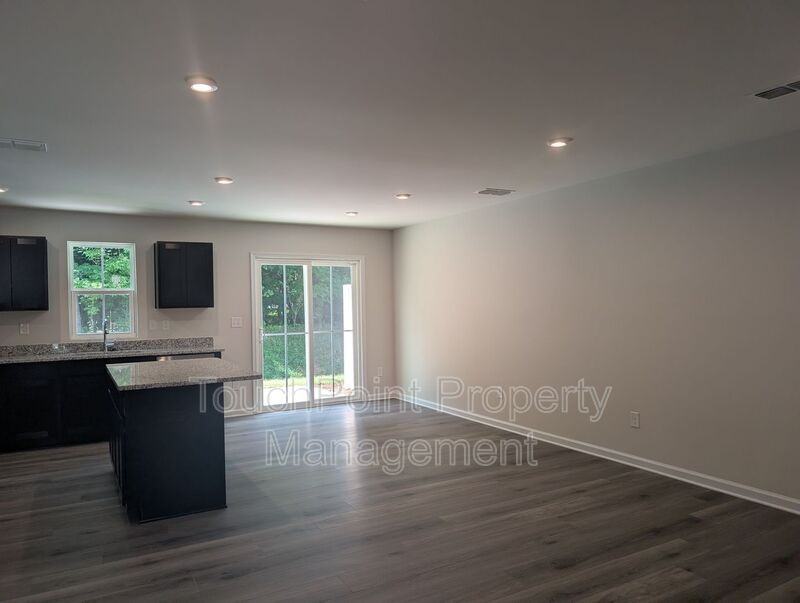 2019 Stephens Farm Dr - Photo 4 of 20