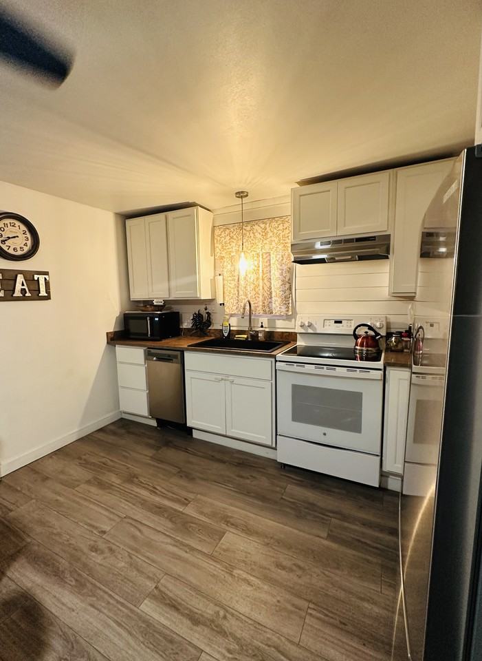 59 Charles St #1FL - Photo 2 of 35