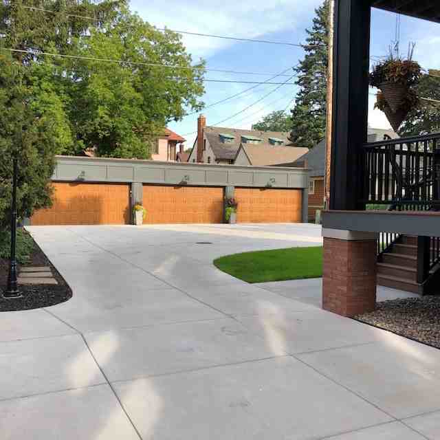 2649 N Lake Dr #3 - Photo 3 of 24