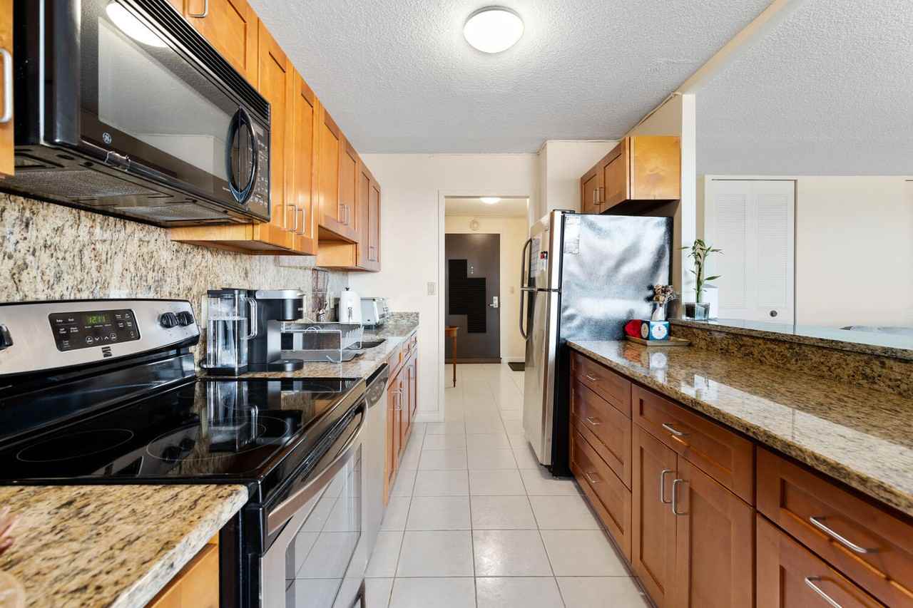 Longwood Ave #902 - Photo 2 of 16