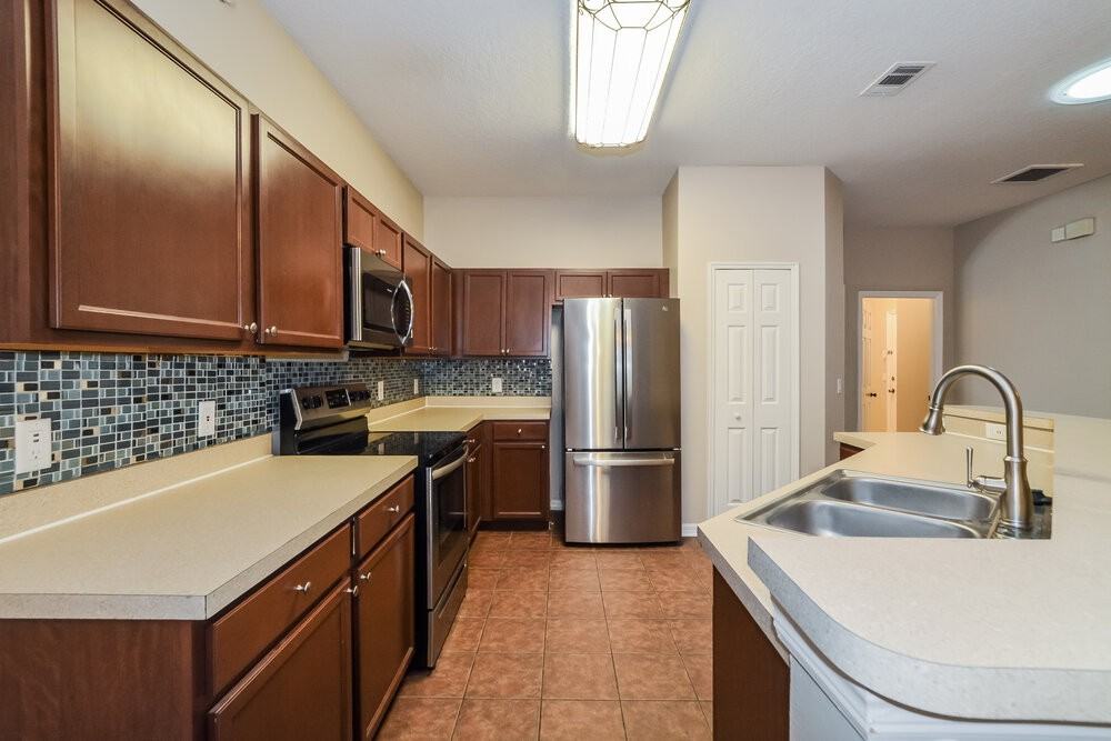 1605 Golfside Village Ct - Photo 6 of 16