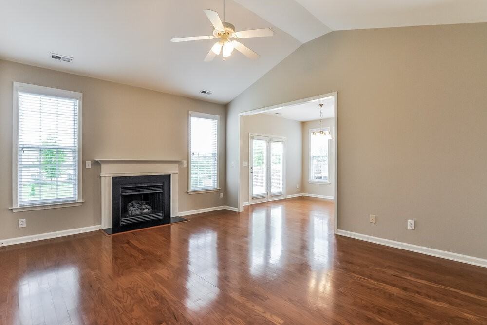 607 Bellefont Ct - Photo 2 of 15
