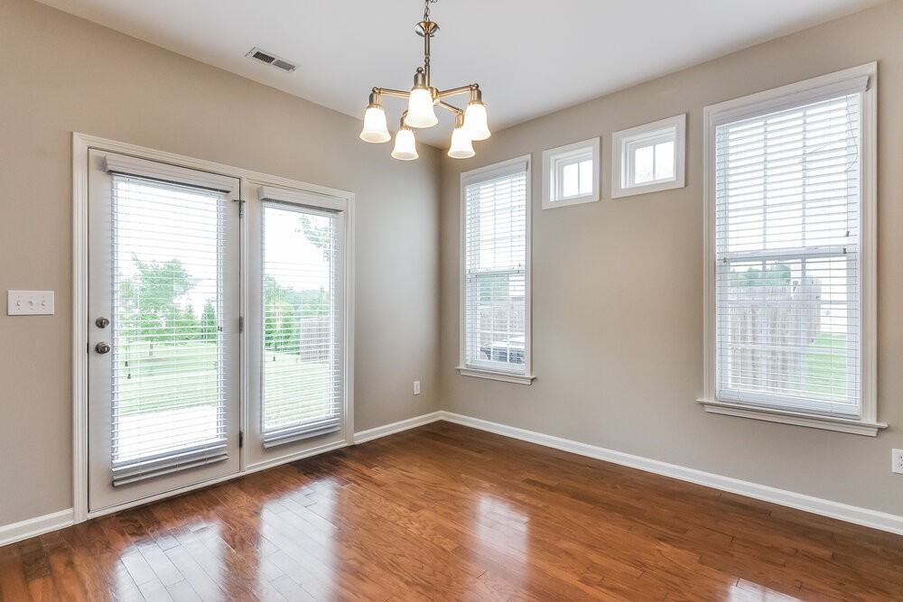 607 Bellefont Ct - Photo 4 of 15