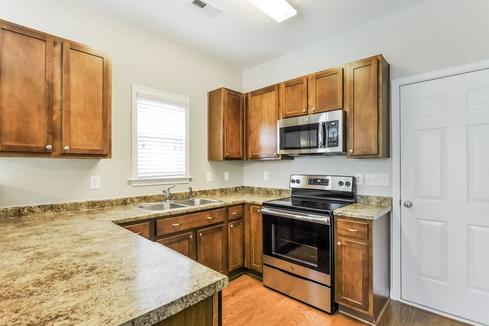 607 Bellefont Ct - Photo 7 of 15