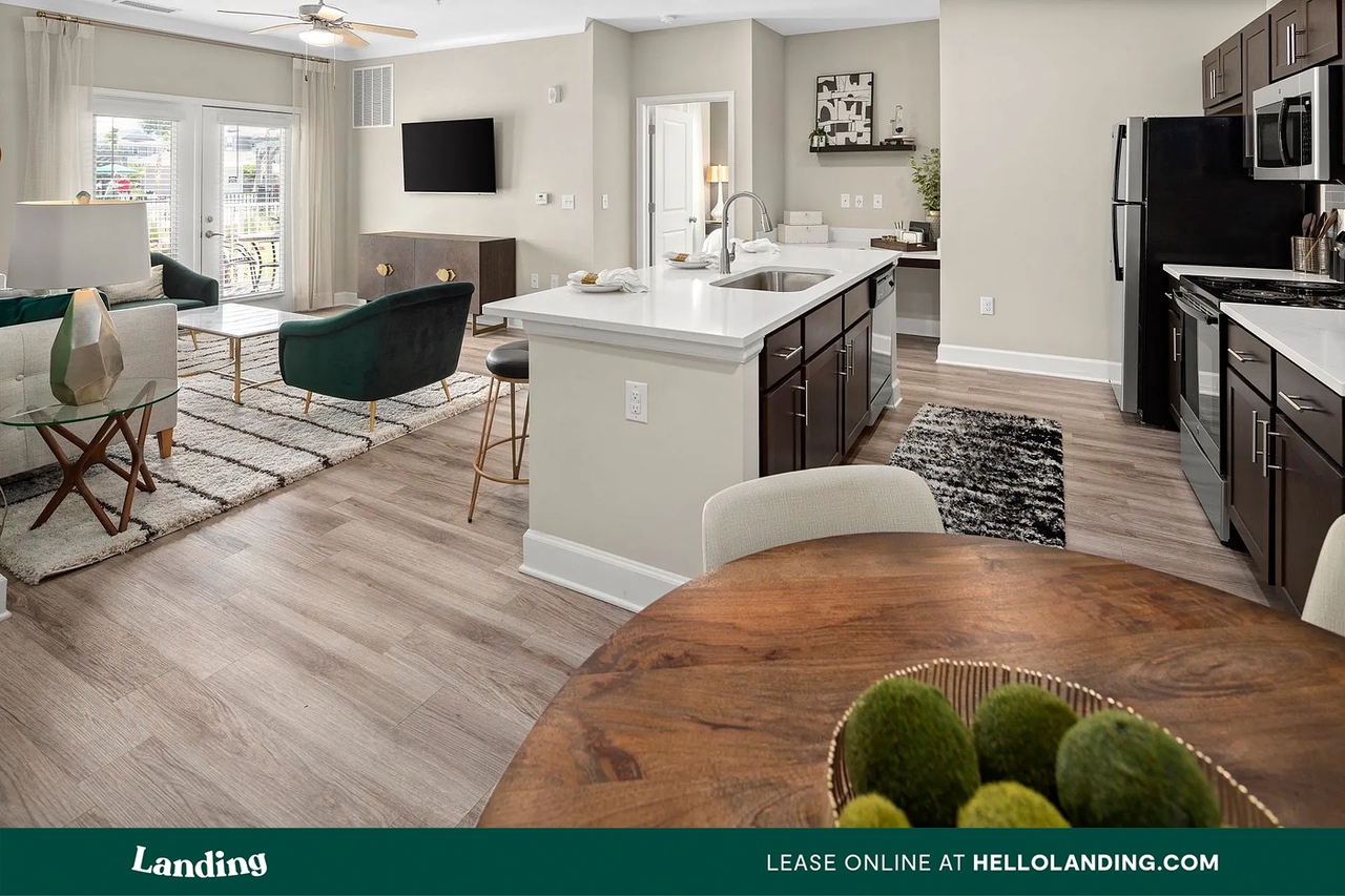 195 N Creek Dr. - Photo 4 of 50