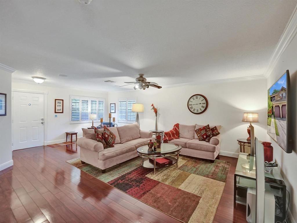 9113 Vineyard Lake Dr - Photo 3 of 10