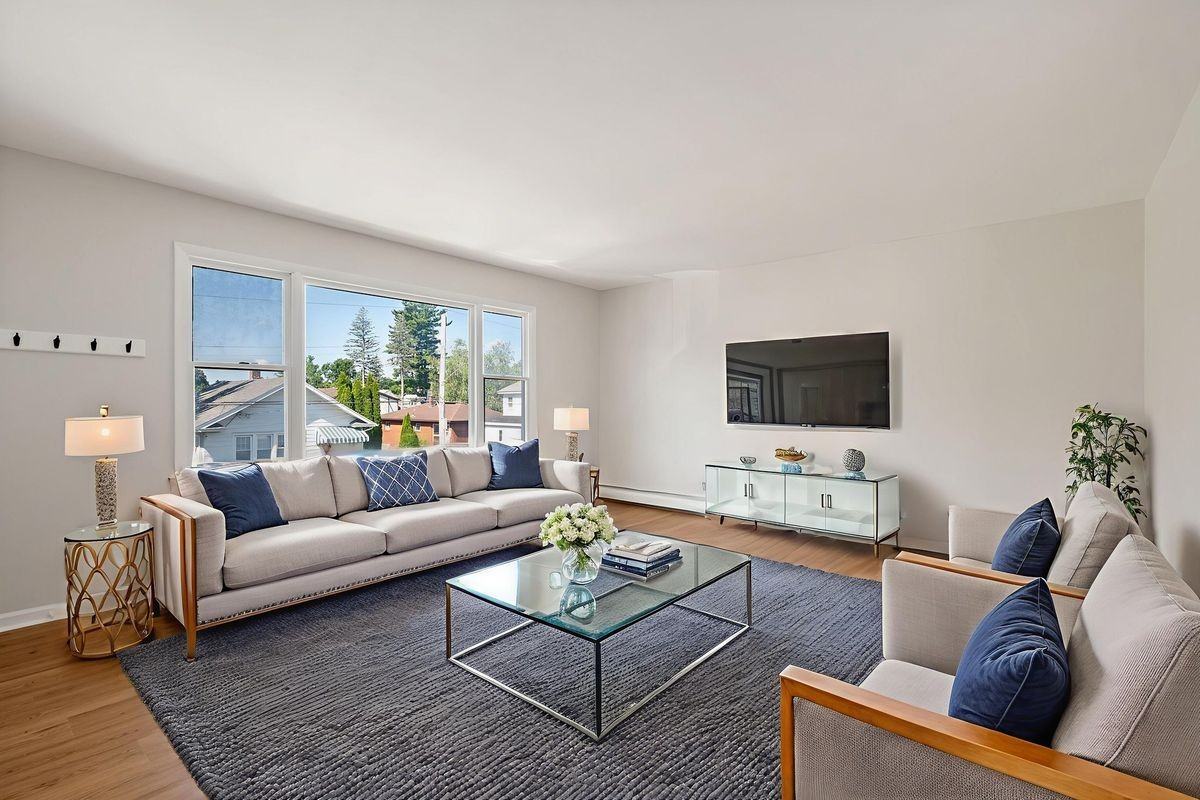 55 Miller Ave Apt 2nd - Photo 3 of 20