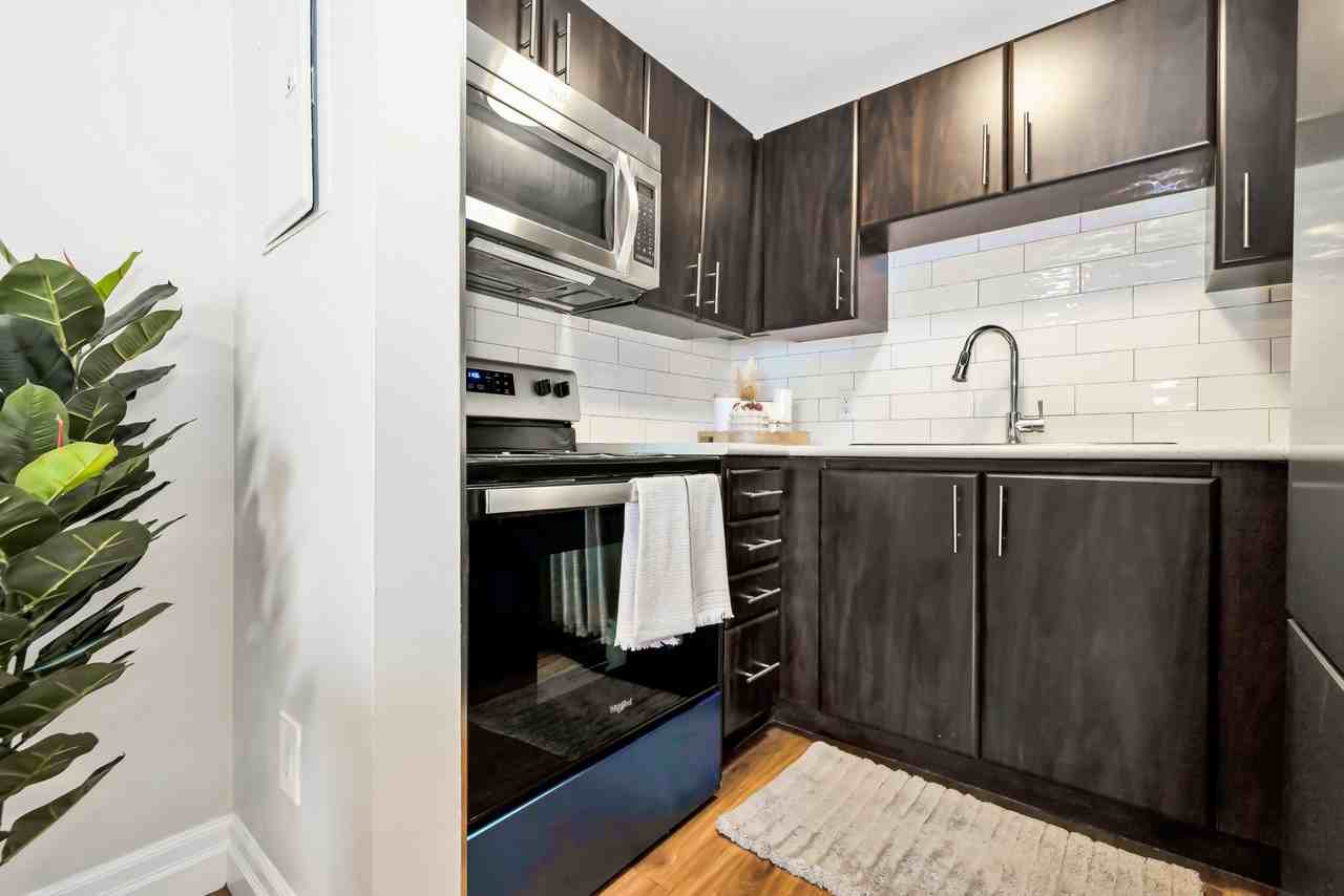 Vanier Heights - Photo 2 of 9