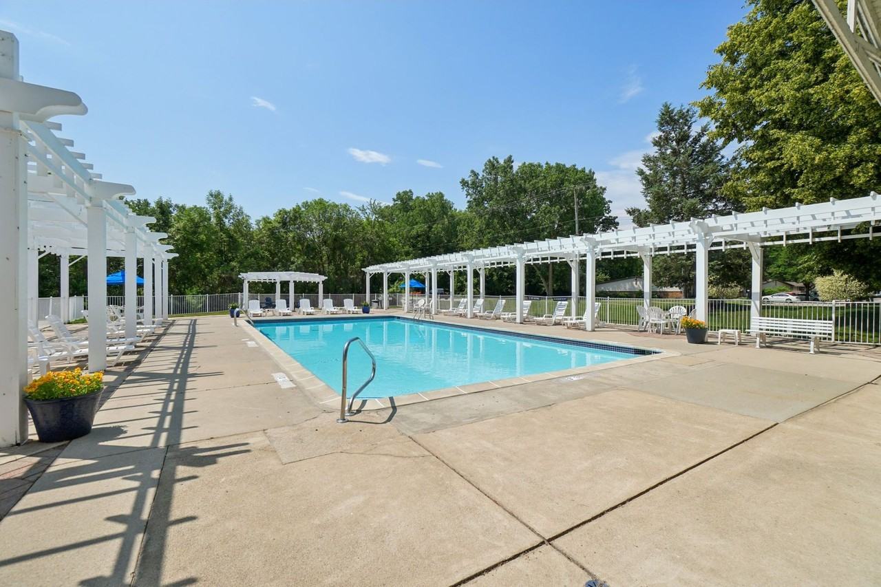 38001 Club House Lane - Photo 4 of 50