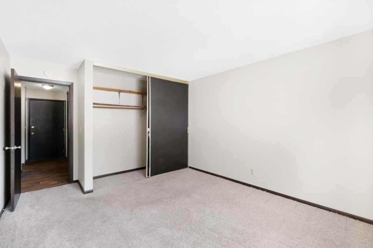 Valley Place Apartments - Photo 7 of 21