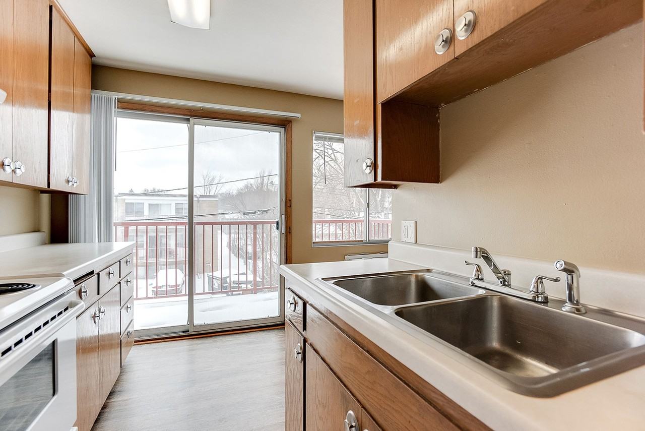 Rivercliff Apartments - Photo 4 of 16