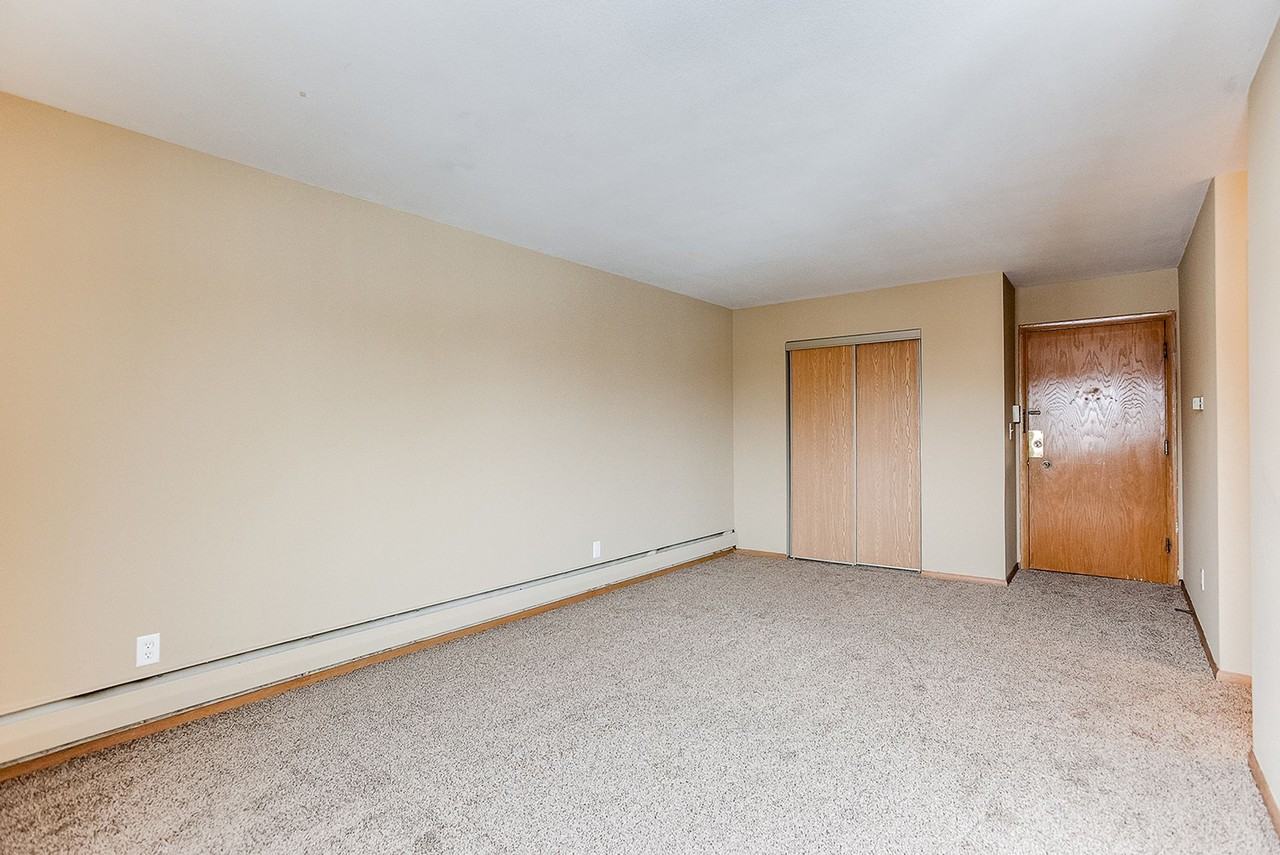 Rivercliff Apartments - Photo 7 of 16