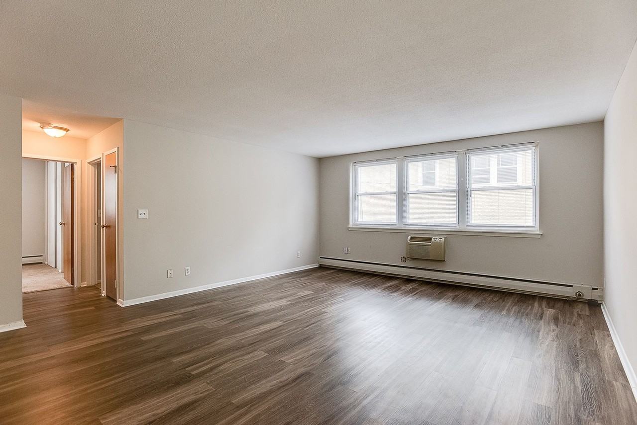 Eat Street Apartments - Photo 2 of 26