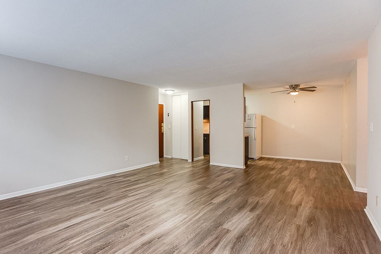 Eat Street Apartments - Photo 6 of 26