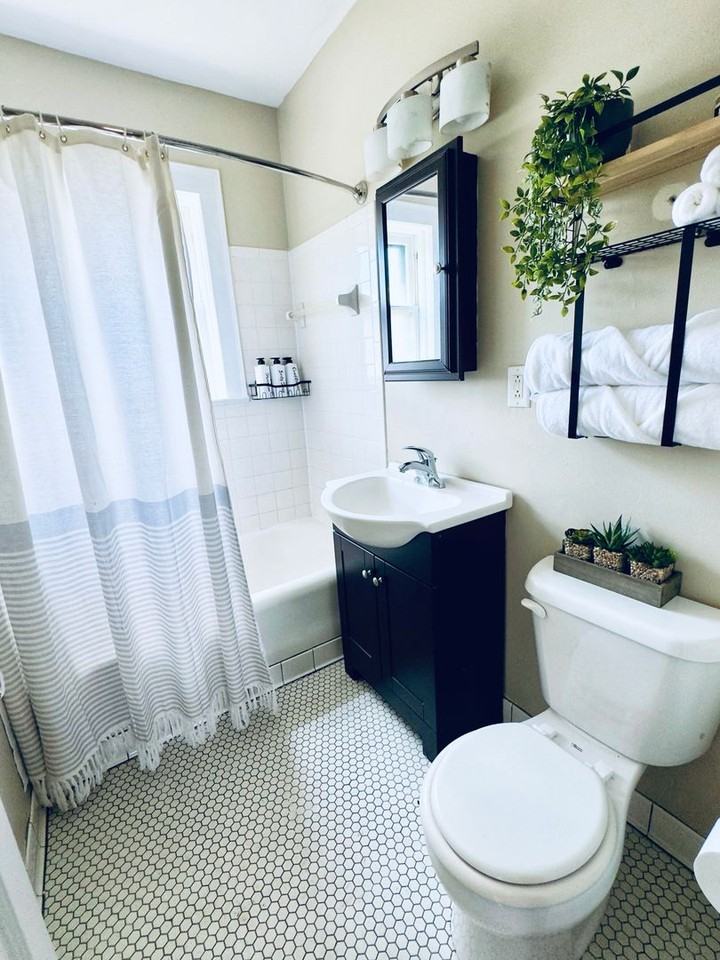 Huntley - Photo 5 of 22