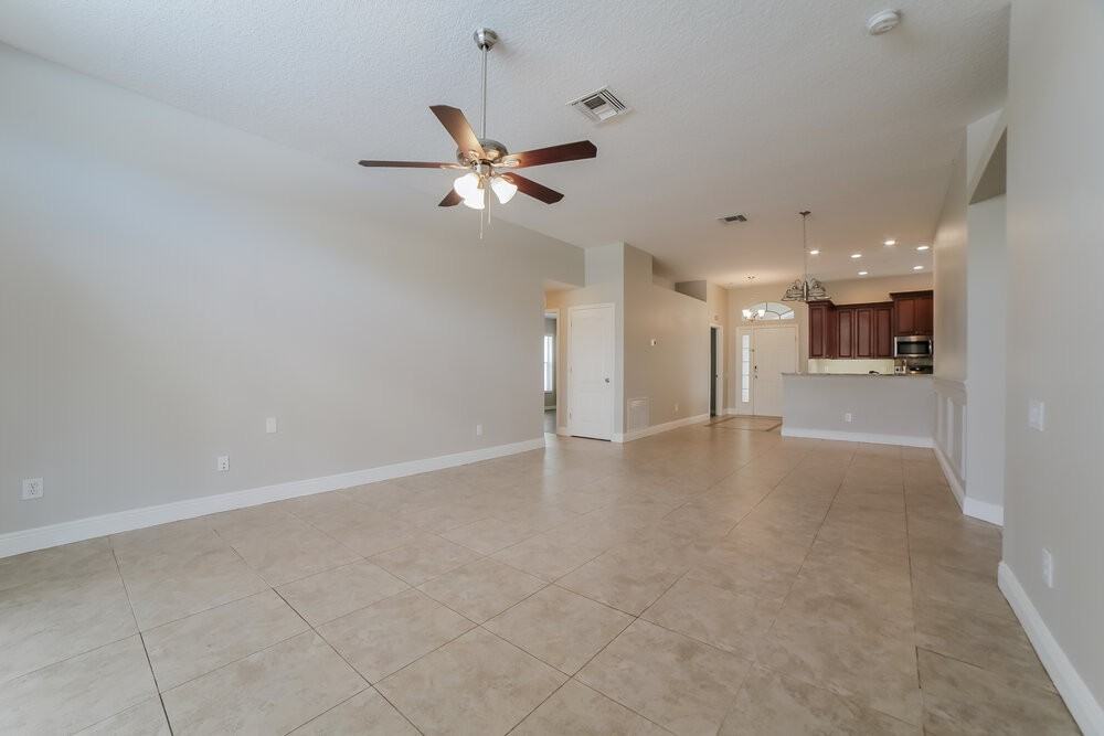 10225 Hunters Haven Blvd - Photo 3 of 19